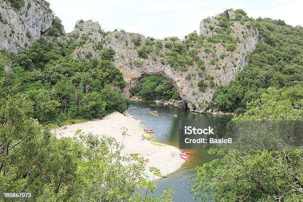 Ardéche Natural Bridge Stockfoto und mehr Bilder von Ardeche - Ardeche, Baum, Biegung