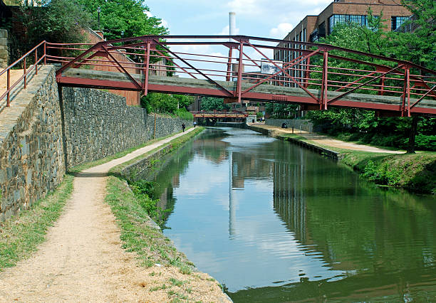 istock Old towpath along historic canal in Washington DC 180867805