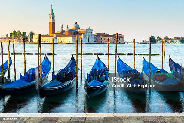 Venetian Gondeln Den Markusplatz Venedig Stockfoto und mehr Bilder von Gondel - Gondel, Morgen, Venedig