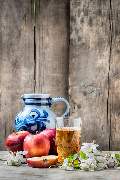 istock Hessian Cider apple juice and Jug, Bembel  Apfelsaft 180868503