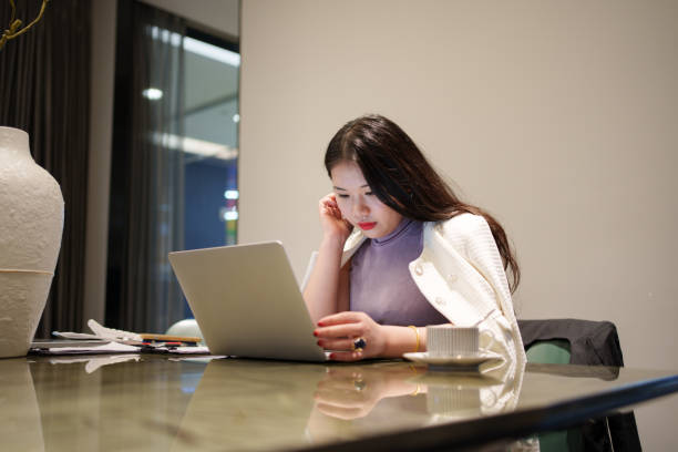 istock Business woman on the Internet 1808685485