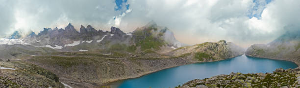 istock Lake on the mountain pizolhutte 180874592