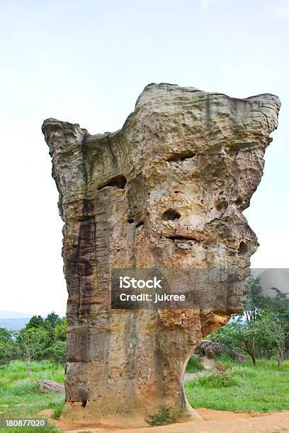 Photo libre de droit de Mor Hin Khao Pierre Henge De Thaïlande Chaiyaphum banque d'images et plus d'images libres de droit de Archéologie