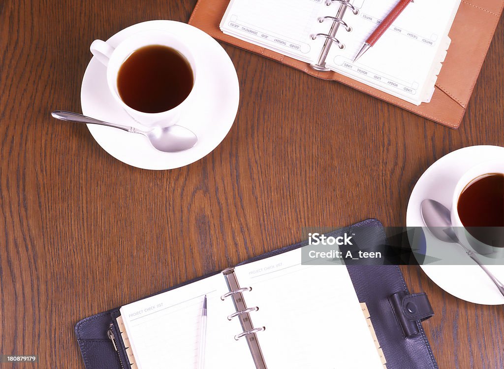 notebook e tazza di caffè - Foto stock royalty-free di Accordo d'intesa