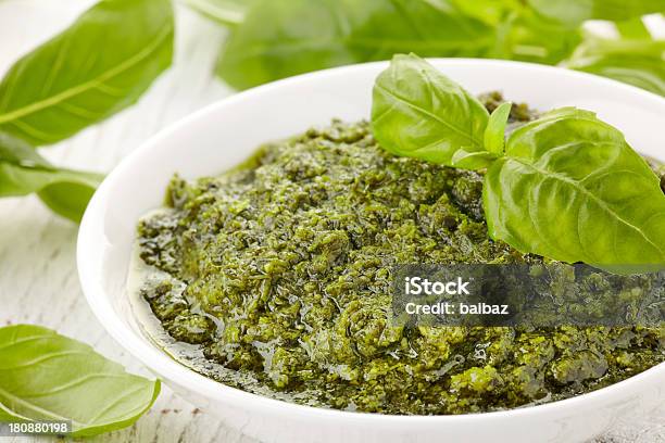 Foto de Molho Pesto e mais fotos de stock de Alho - Alho, Branco, Comida