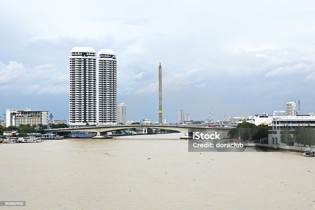 Widok z lotu ptaka Bangkok miasto z Menam - Zbiór zdjęć royalty-free (Architektura)