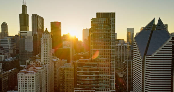 istock Downtown Chicago Skyscrapers at Sunset - Aerial 1808882129