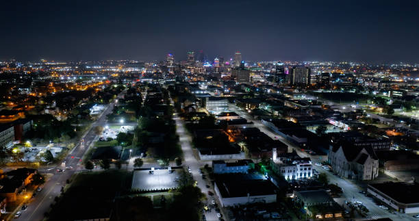 istock St. Louis, Missouri, on a Hazy Night 1808887655