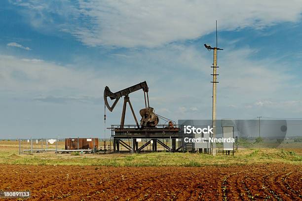 Foto de Operação De Petróleo E Gás Bem e mais fotos de stock de Abastecer - Abastecer, Alavanca, Azul