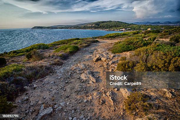 Bellissimo Paesaggio Di Mare In Sardegna - Fotografie stock e altre immagini di Acqua - Acqua, Ambientazione esterna, Arcipelago della Maddalena