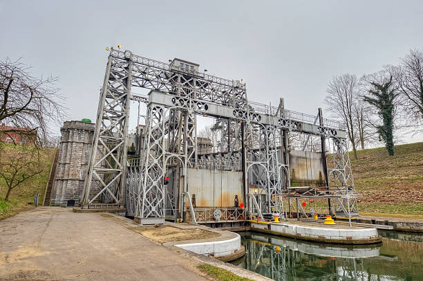 istock Boat lift at Ronquieres 180893220
