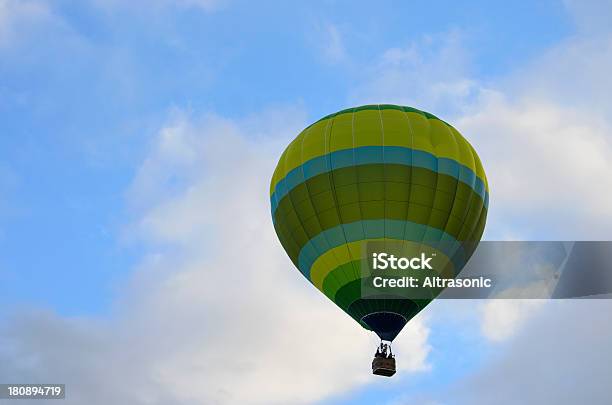 Воздушный Шар — стоковые фотографии и другие картинки В воздухе - В воздухе, Воздушный транспорт, Воздушный шар