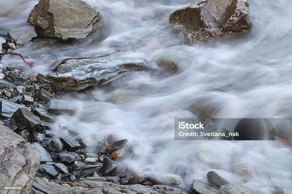 Montanha stream - Foto de stock de Ajardinado royalty-free