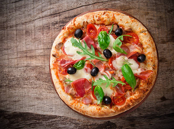 istock Delicious italian pizza 180898178
