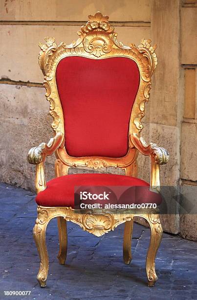 王座 - 玉座のストックフォトや画像を多数ご用意 - 玉座, 椅子, 赤