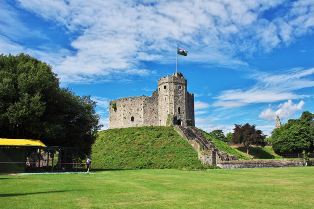 le château médiéval de cardiff au pays de galles - encinitas photography editorial color image photos et images de collection