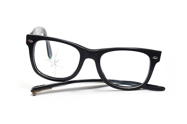 broken óculos - broken glasses imagens e fotografias de stock