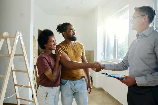 istock Successful deal for buying a new home! 1809105189