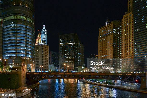 Wabashcity In India Avenue Bridge At Night - Fotografias de stock e mais imagens de Ao Ar Livre - Ao Ar Livre, Arquitetura, Arranha-céu