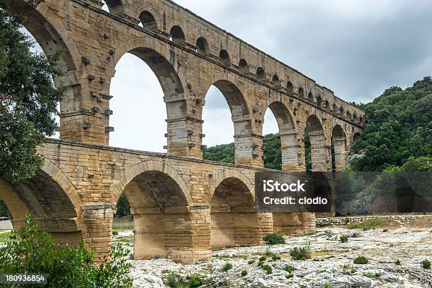Pont Du Gard - zdjęcia stockowe i więcej obrazów Architektura - Architektura, Arkada, Bez ludzi