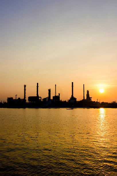 istock Oil refinery view with Sunrise 180957662