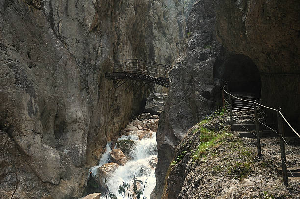 höllentalklamm - grainau foto e immagini stock