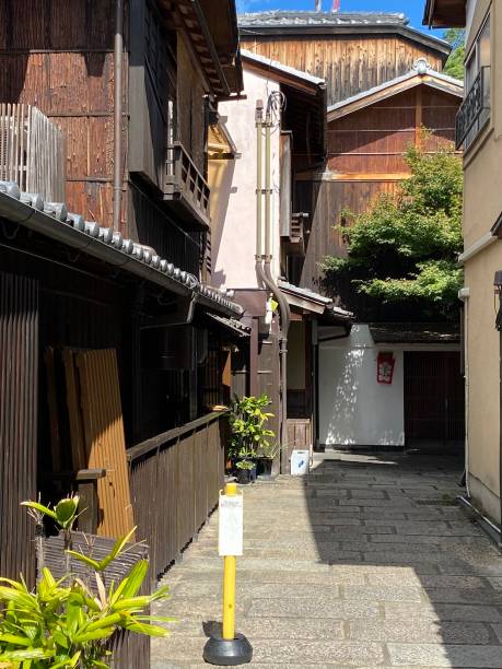 istock Japan - Kyoto - Ninenzaka alley 1809827457