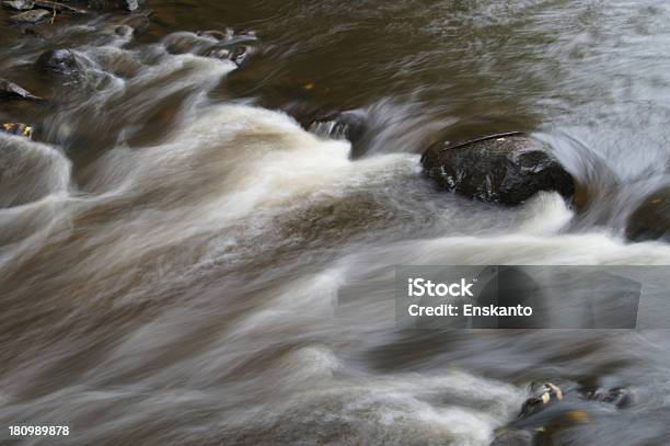 Rzeka - zdjęcia stockowe i więcej obrazów Bez ludzi - Bez ludzi, Ciecz, Drzewo