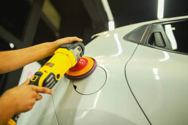 car detailed cleaning polishing process