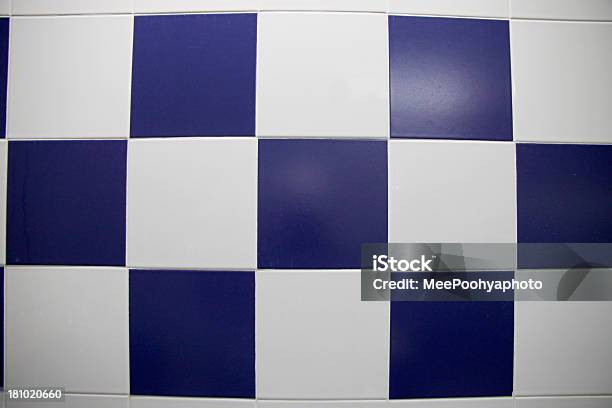 Niebieskie Ściany Są Checkered - zdjęcia stockowe i więcej obrazów Biały - Biały, Czekać w kolejce, Dachówka