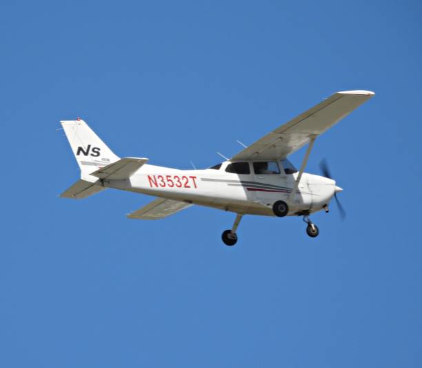 cessna 172s - cessna_172s zdjęcia i obrazy z banku zdjęć