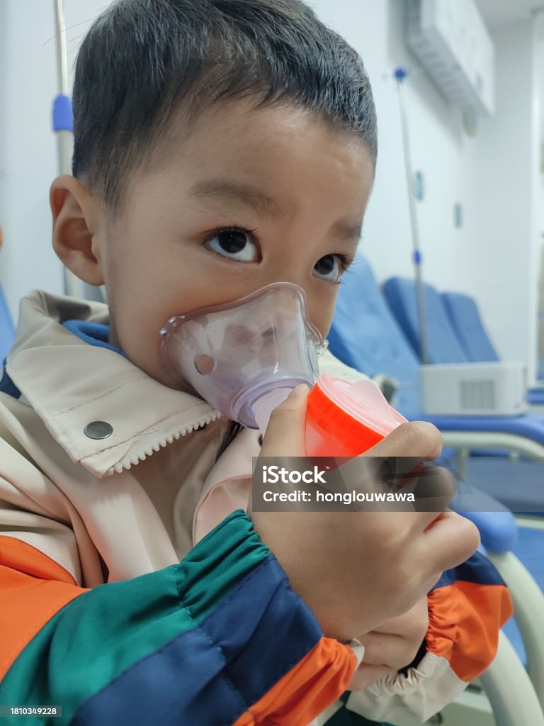 Nebulisation Stat Nebulization Therapy Stock Photo - Download Image Now - 2-3 Years ...