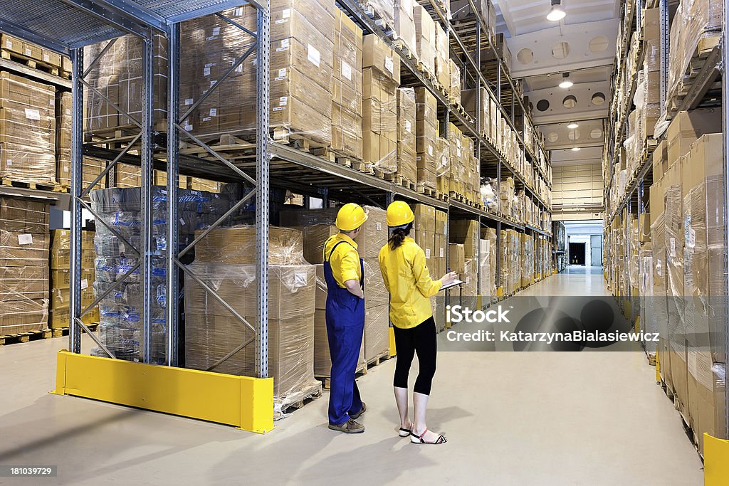 Arbeitnehmer im warehouse - Lizenzfrei Abschicken Stock-Foto