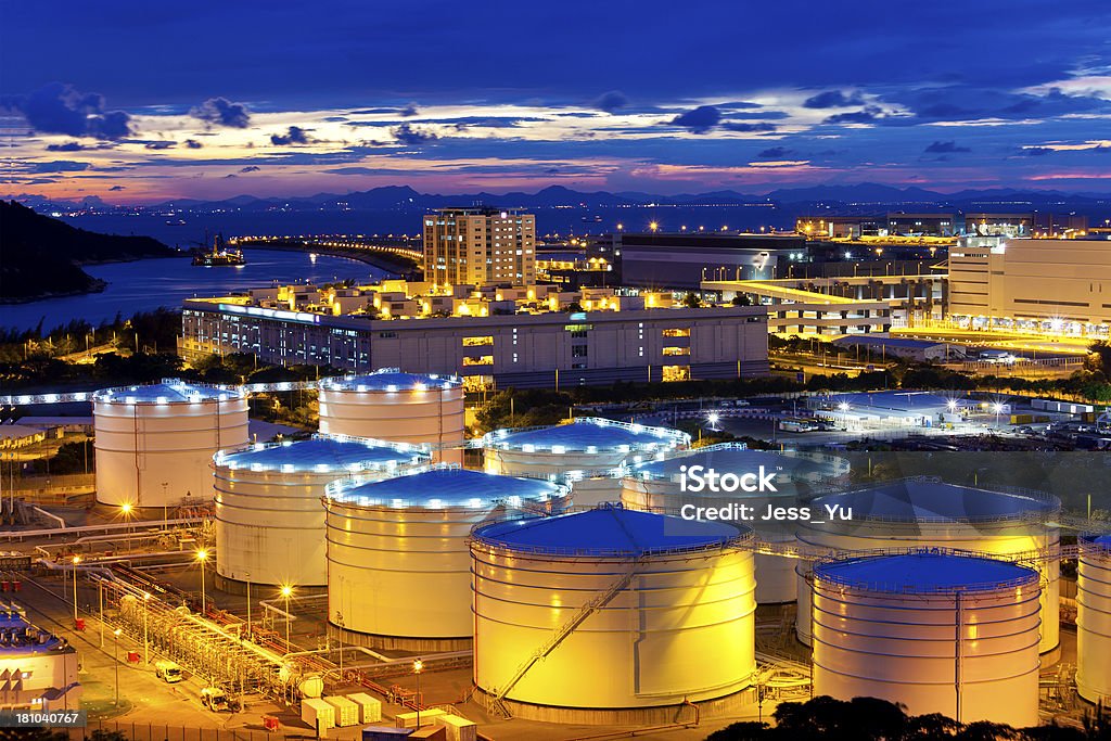 Öl tank bei Sonnenuntergang in Hong Kong - Lizenzfrei Architektur Stock-Foto