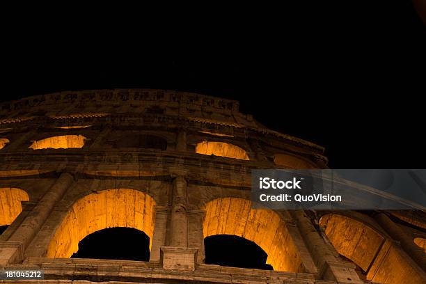 Colosseo — стоковые фотографии и другие картинки Арка - архитектурный элемент - Арка - архитектурный элемент, Архитектура, Без людей