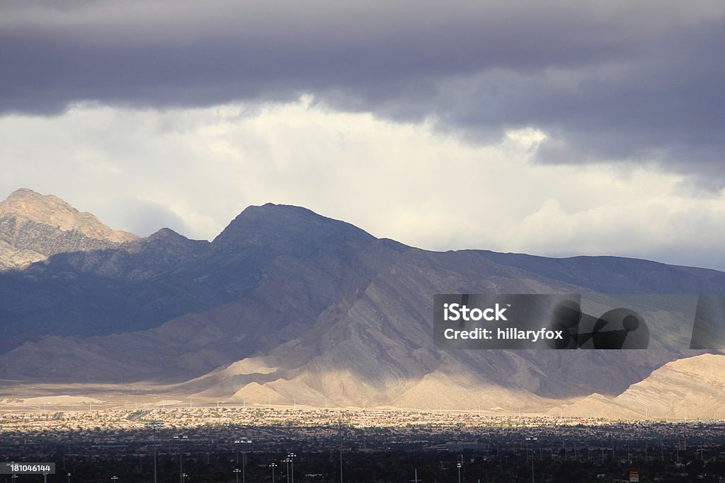 Las Vegas-Valley-Regen-Sturm auf die Berge - Lizenzfrei Berg Stock-Foto