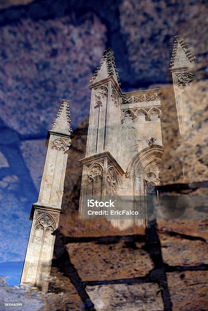 Catedral de reflejo - Foto de stock de Abstracto libre de derechos