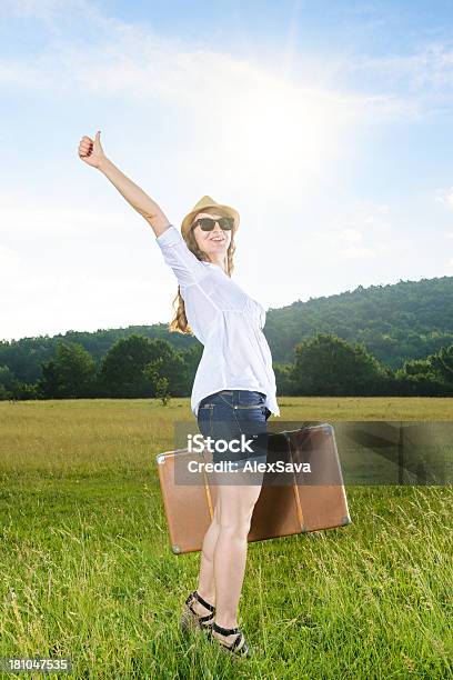 Férias De Verão É Aqui - Fotografias de stock e mais imagens de 20-29 Anos - 20-29 Anos, Adulto, Alegria