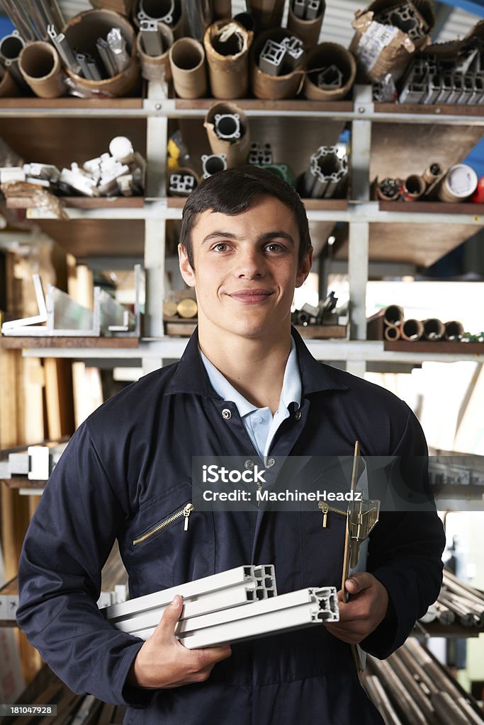 Porträt der Fabrik Arbeiter In Element Store - Lizenzfrei Halten Stock-Foto