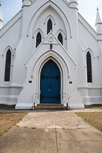 istock Church entrance 181048157