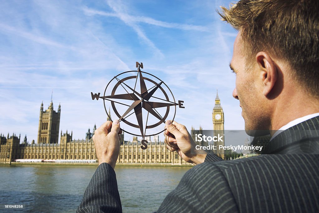 English Geschäftsmann Politiker MP bietet Platz für Kompass Westminster Palace-London - Lizenzfrei Geschäftsmann Stock-Foto