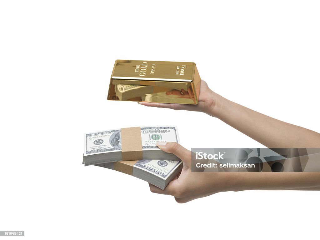 골드바 및 달러 지폐 있는 여자 손으로 - 로열티 프리 100 달러 지폐-미국 지폐 통화 스톡 사진