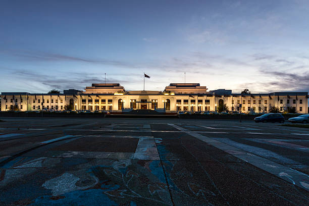 australische altes parlamentsgebäude - canberra parliament building australian culture government stock-fotos und bilder