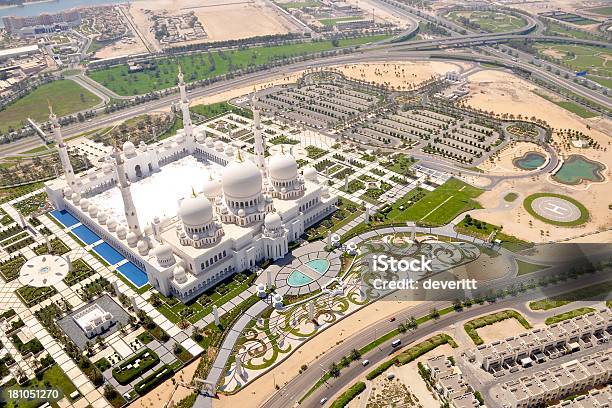 Sheik Zayed Grand Mosque Stock Photo - Download Image Now - Abu Dhabi, United Arab Emirates, Sheik