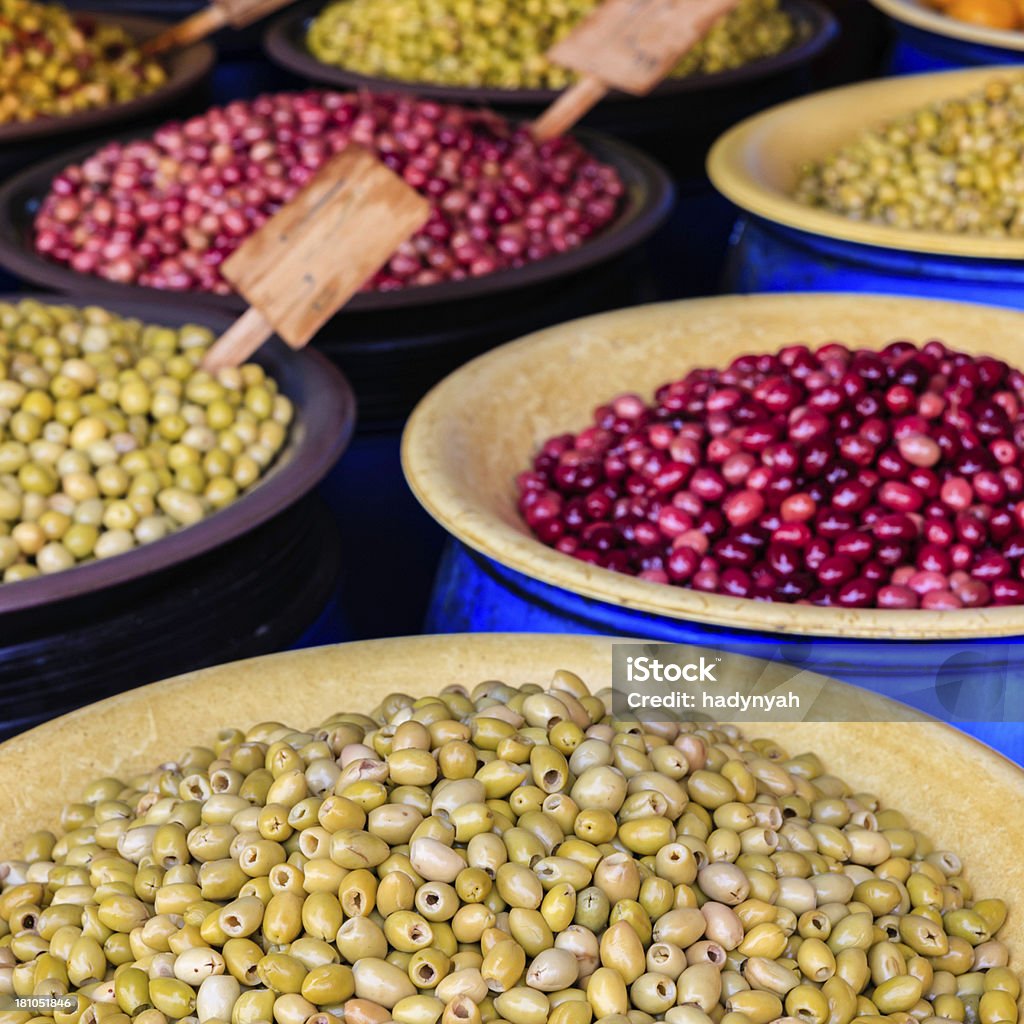 Azeitonas frescos para venda, Casablanca, Marrocos - Foto de stock de Abundância royalty-free