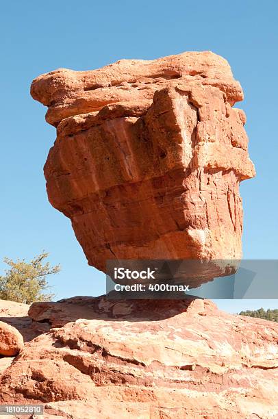 Balanced Rock - Fotografias de stock e mais imagens de Ao Ar Livre - Ao Ar Livre, Azul, Balanced Rock