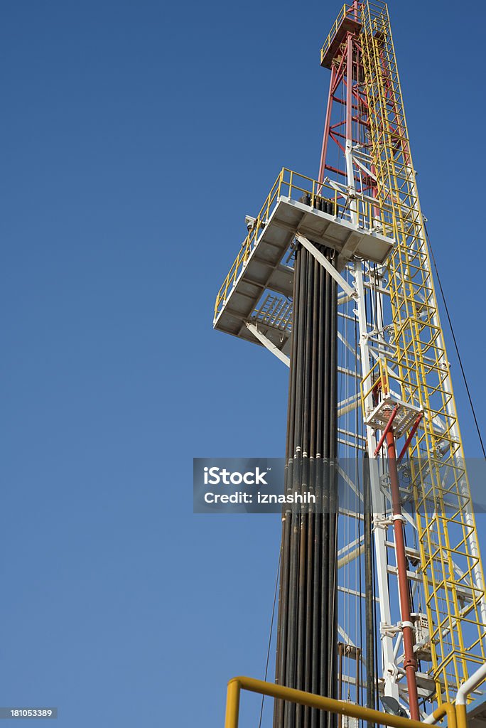 Sunny de torre de perforación - Foto de stock de Torre perforadora libre de derechos