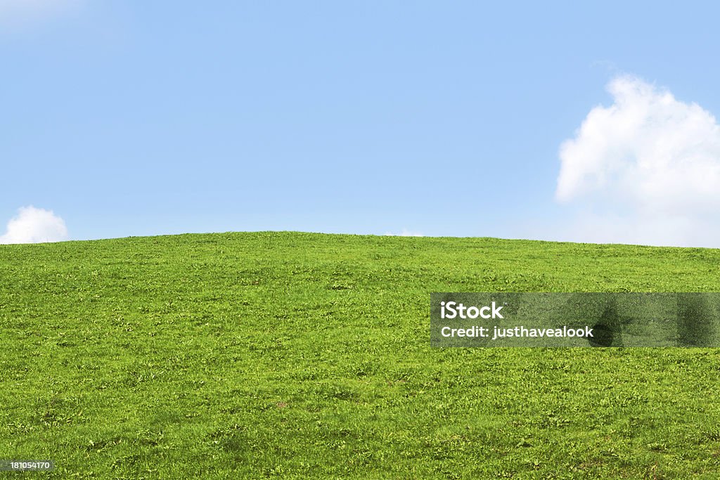 Ligne d'Horizon au-dessus de hill et meadow - Photo de Allemagne libre de droits