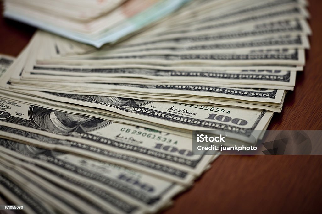 1 ドル紙幣 - 100ドル紙幣のロイヤリティフリーストックフォト