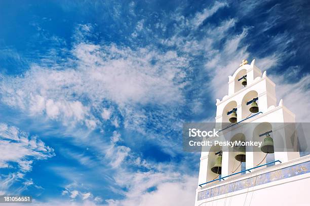 Architettura Dellisola Greca Di Santorini Campanile In Church - Fotografie stock e altre immagini di Architettura